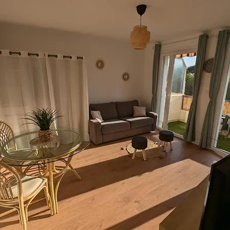 Les Cigales De Fabregas Apartamento